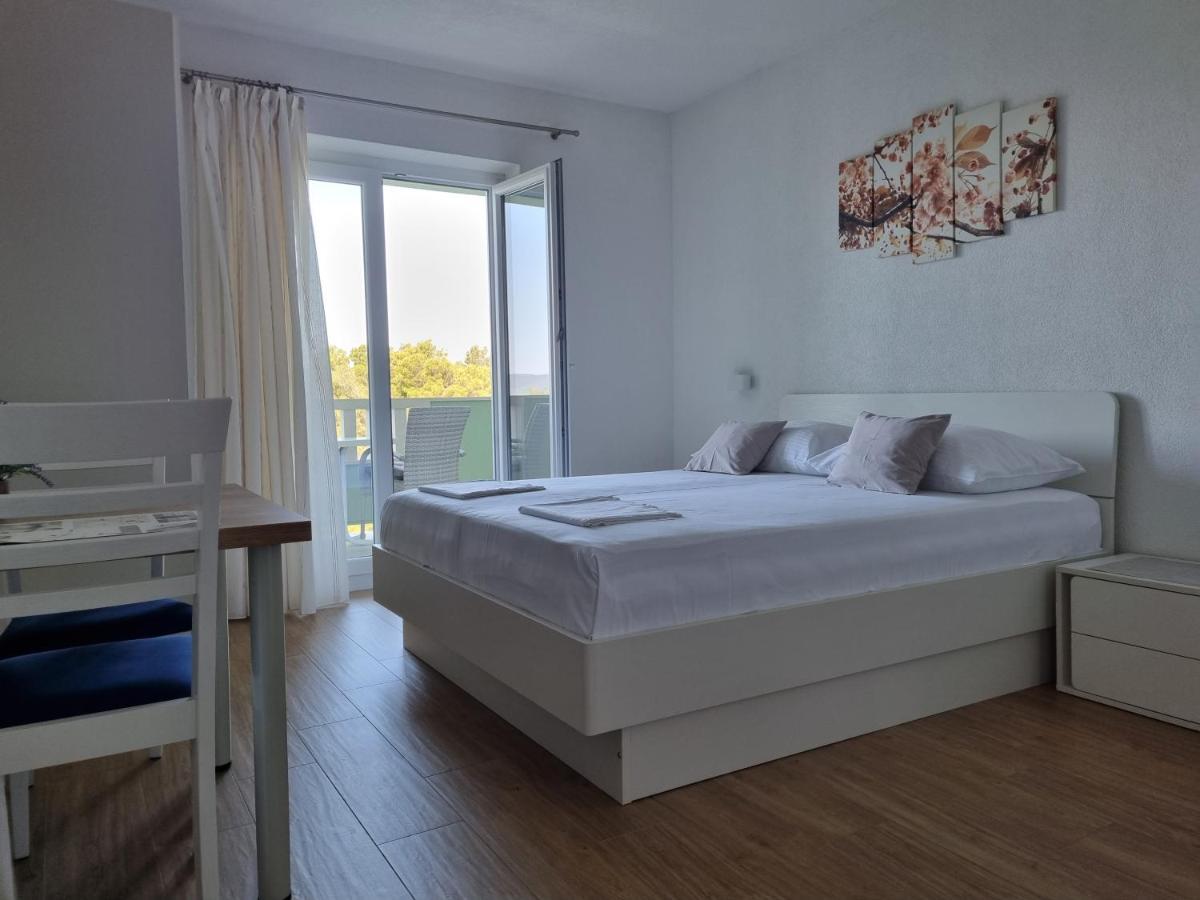 Guesthouse Dominovic ブレラ エクステリア 写真
