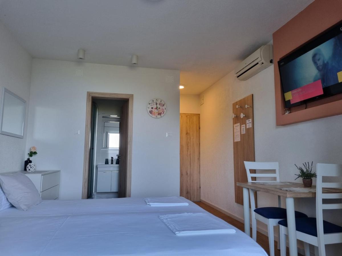 Guesthouse Dominovic ブレラ エクステリア 写真